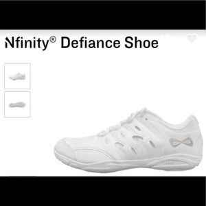 Nfinity defiance cheer shoes 8.5